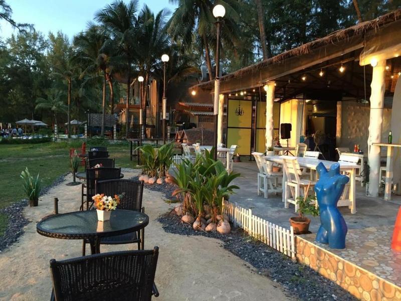 Micky Monkey Beach At Maikhao Beach Mai Khao Exterior photo